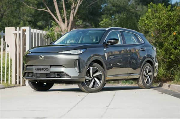 长城汽车的2025：加速调整，加速出海！