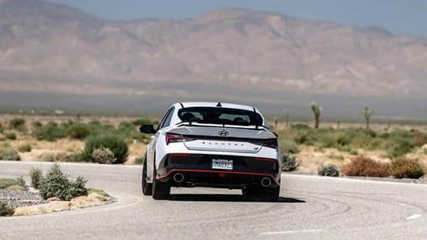 长城汽车的2025：加速调整，加速出海！