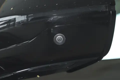 蔚来 ES8 2026 款：大三排 SUV + 高效补能，冬季家庭纯电出行适配之选